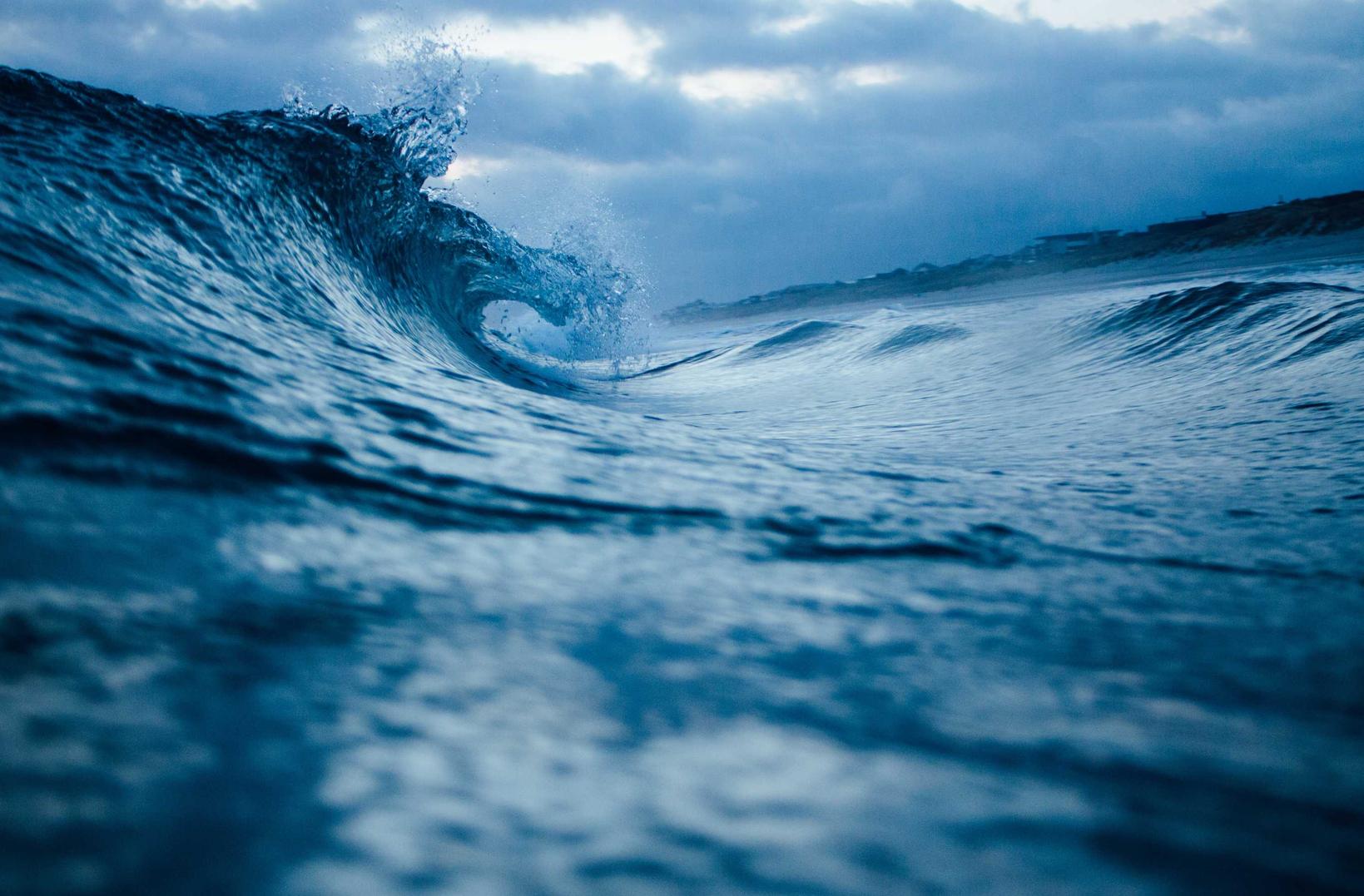 分享通信实名账号:LOL比赛APP详情下载教程