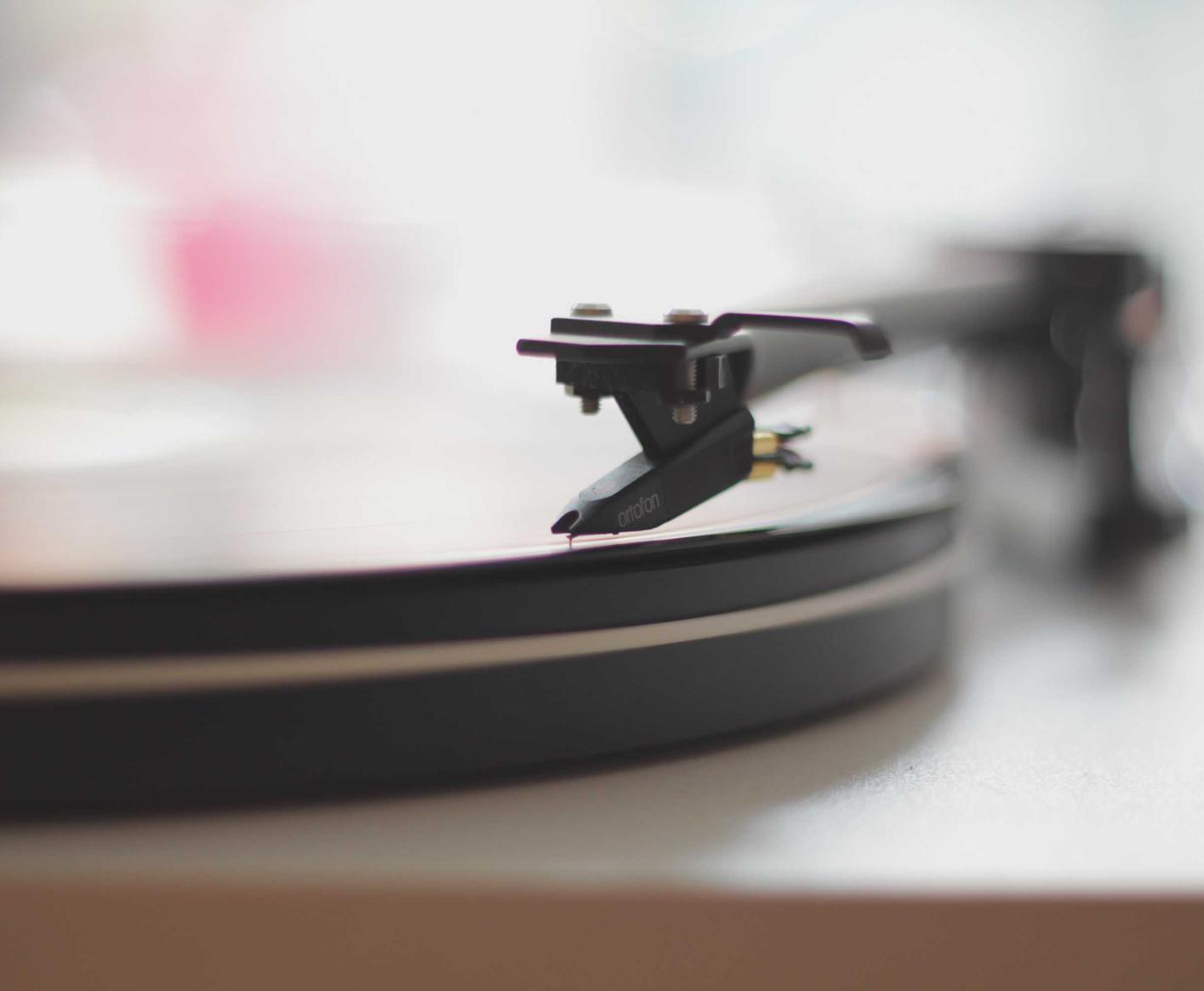 吸烟是否会加速皮肤老化